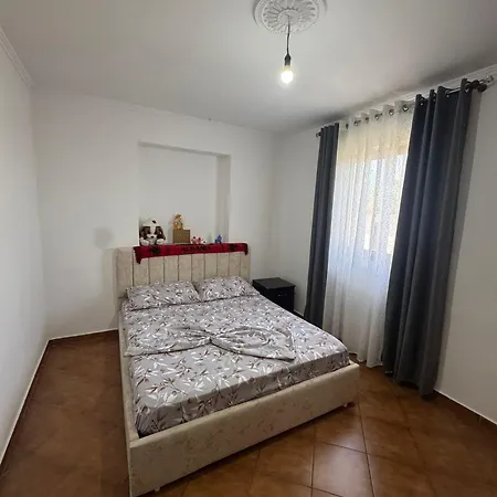 Gjeci Apartamento Tale